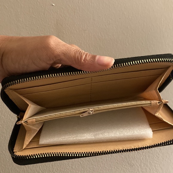 Wallet - Picture 5 of 7